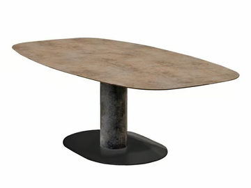 BIG LOW - Oval steel garden table by Varaschin