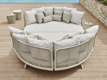 EMMA FAMILY - Synthetic fibre garden bed by Varaschin