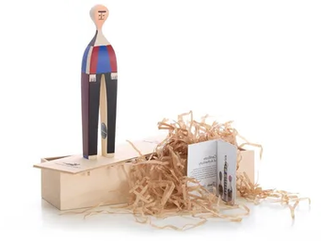 WOODEN DOLL N.22 - Wooden sculpture by Vitra
