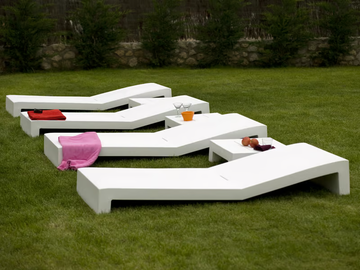 JUT - Resin sun lounger by VONDOM