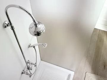 800 - Wall-mounted shower panel with hand shower by ZAZZERI