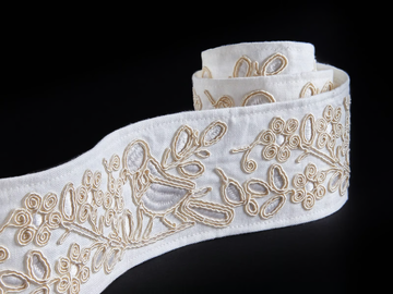 SONGBIRD - Linen trimmings by Zimmer + Rohde