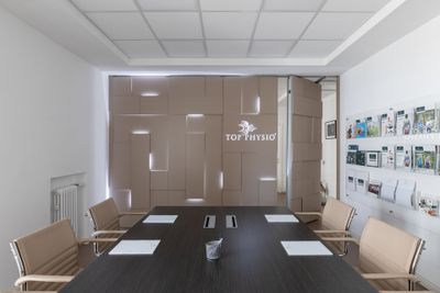 Movable Luminous Walls