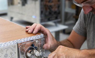 Completing a glass puzzle