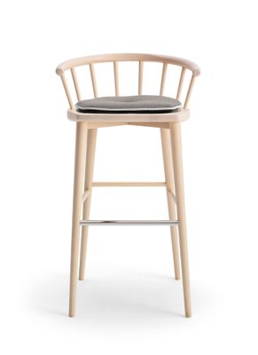 W. 607 - High beech stool