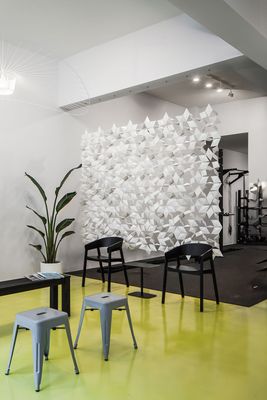 Facet hanging room divider 272 x 217cm in White