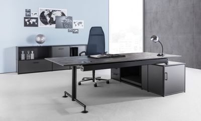 M1-Desk docked