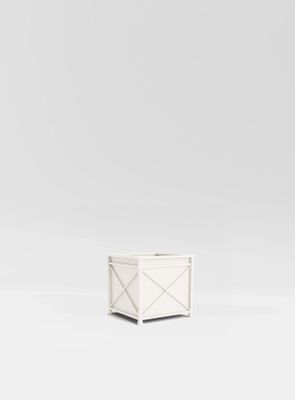 Venetian 22" Square Planter