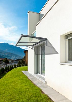 Pensilina con supporti in acciaio R440 - BT