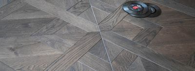 Antique Dark Oak Pattern