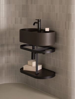Les Petites Ovale 46 with framework