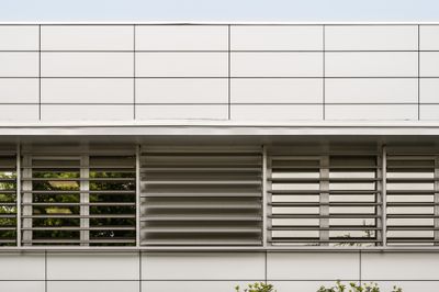 Facciate ventilate in alluminio: sicurezza ed ecosostenibilità. - Decoral Group