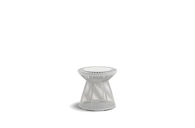CIRQL NU Side table with central Base
