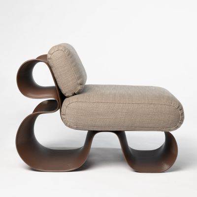 Eel Lounge Chair Chocolate