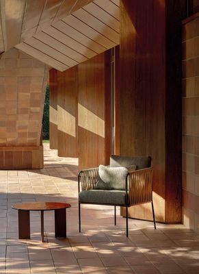 Nido low armchair | Outdoor Furniture