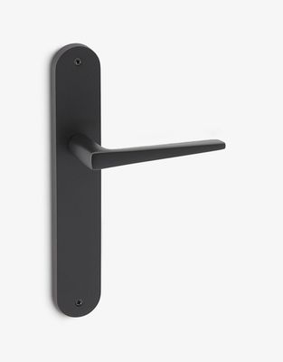 Jet lever handle set on an oval backplate
