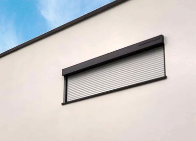 VR150 Solar surface-mounted roller shutter