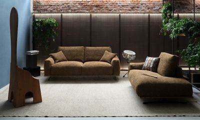 Boboli armchair with free side