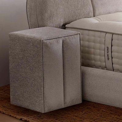 Fonksiyonel ve Estetik Detaylar: Komodin, Bench ve Puf Modelleriyle Odanızı Tamamlayın