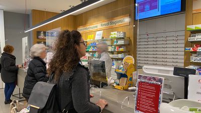 PARATIE IN PLEXIGLASS: SEMPLICITÀ, SICUREZZA ED IGIENE - Remor - Espositori pubblicitari, insegne, segnaletica, cartellonistica