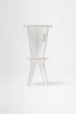 ST Hocker biały – Swallow's Tail Furniture