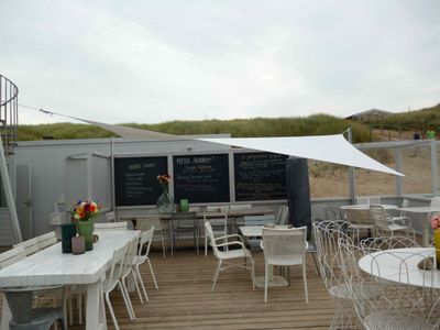 White Ingenua shade sails on Dutch coast, Bergen aan Zee
