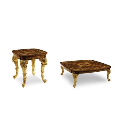 Set of coffee tables with legs decorated with gold finish and ivory patina