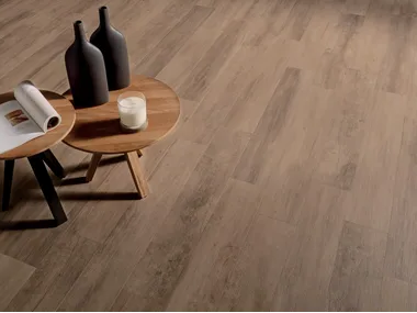 VIBE ROVERE - Porcelain stoneware wall/floor tiles with wood effect _ Ceramiche Caesar