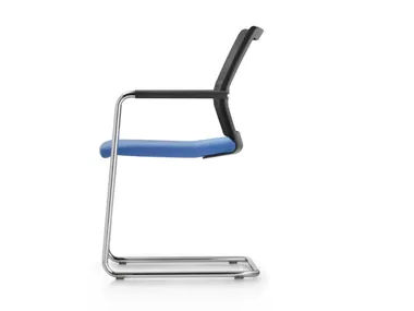 STILO - Cantilever chair with armrests _ Dauphin