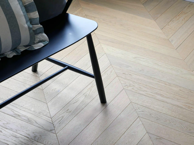 POINT DE HONGRIE NOBLESS INVISIBLE - Solid wood parquet _ Décoplus Parquets