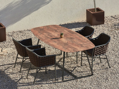 BLADE - Barrel-shaped garden table _ DRIGANI