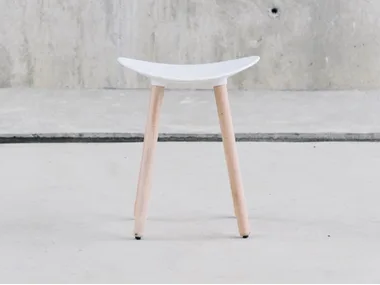 COMA WOOD - Low polypropylene and oak stool _ ENEA