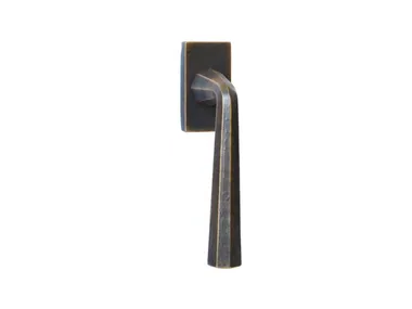 LATUS MG2293 - DK bronze window handle on rose _ Fama International