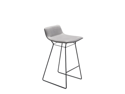AMELIE COUNTER STOOL LOW - Sled base leather counter stool with footrest _ Freifrau