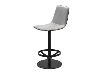 AMELIE KITCHENSTOOL HIGH - Swivel leather kitchen stool with back _ Freifrau