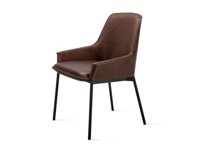 GRACE ARMCHAIR LOW - Upholstered leather chair with armrests _ Freifrau