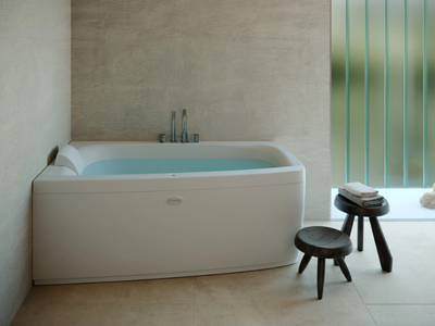 THE ESSENTIALS FOLIA - Hydromassage asymmetric bathtub _ Jacuzzi®