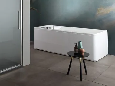 SLIM EDGE - Hydromassage rectangular bathtub _ Kinedo