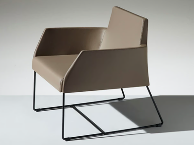 FLEET - Sled base armchair with armrests _ LAMM