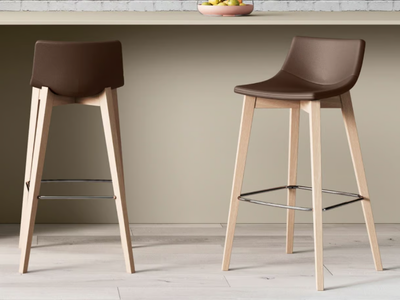 SUPEROTTO - High leather stool with footrest _ Las Mobili