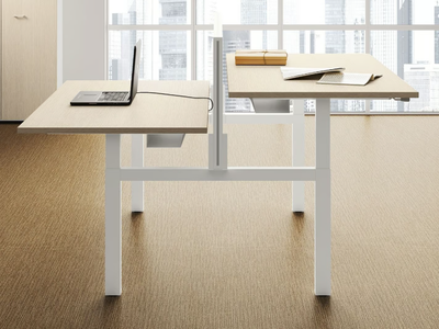 UP - Height-adjustable office desk with desk screens _ Las Mobili