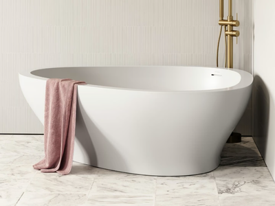 LISSONI - Triangular Resin Stone bathtub _ LUSSO