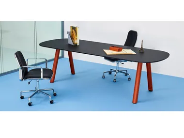 APOLLO - Oval wooden office desk _ Manerba
