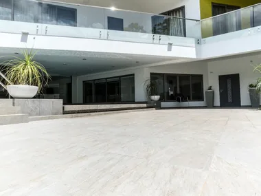STONELINE IVORY - Porcelain stoneware wall/floor tiles with stone effect _ Marca Corona