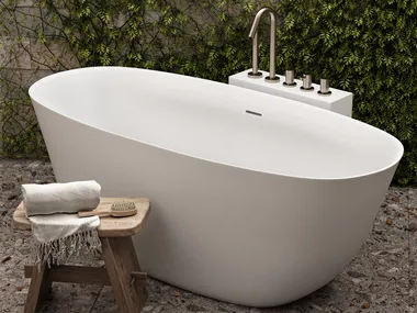 CAMILLA - Freestanding oval bathtub _ MOMA Design