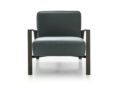 RHO - Leather armchair with armrests _ NICOLINE