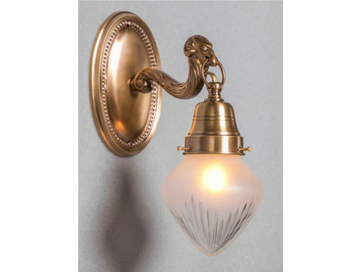EGER I - Brass wall lamp _ Patinas Lighting