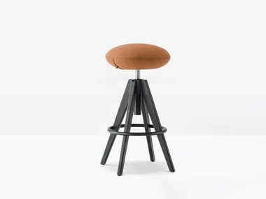 ARKI-STOOL ARKW6/2 - Swivel oak stool with gas lift _ Pedrali