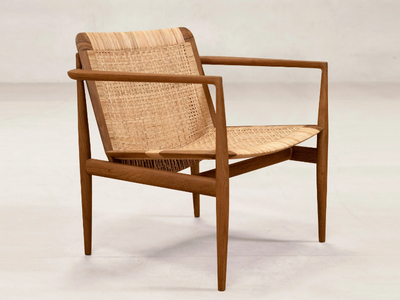 Tangāli - Armchair in teak and cane with armrests _ Phantom Hands