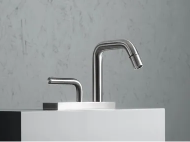 LEVO 14 35 - Countertop washbasin mixer with adjustable spout _ Quadrodesign